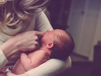 Мама с новорожденным