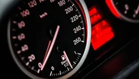 Спидометр на 260 км/ч