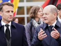 Макрон и Шольц беседуют