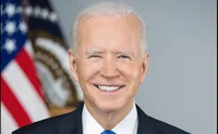 Улыбающийся Джо Байден