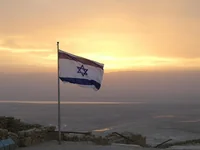 Израильский флаг на закате