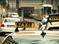 Желтые такси в пробке