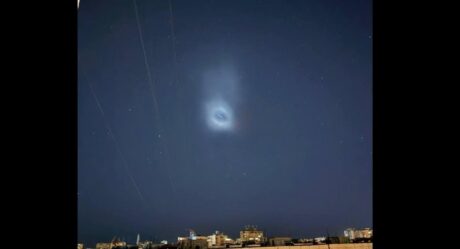 Астроном Назаров: свечение в небе над Украиной и Крымом возникло из-за полета ракеты Falcon 9